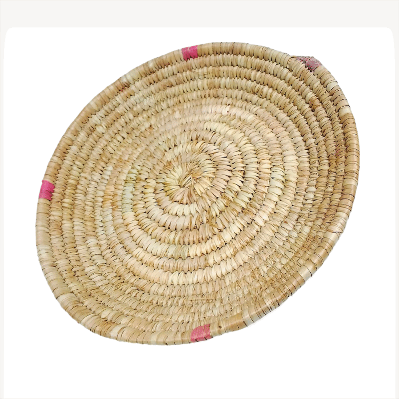 Plat de Présentation Traditionnel "Tizit" de Ghardaïa : Plateau Artisanal en Feuilles de Palmier pour Dattes et Pain