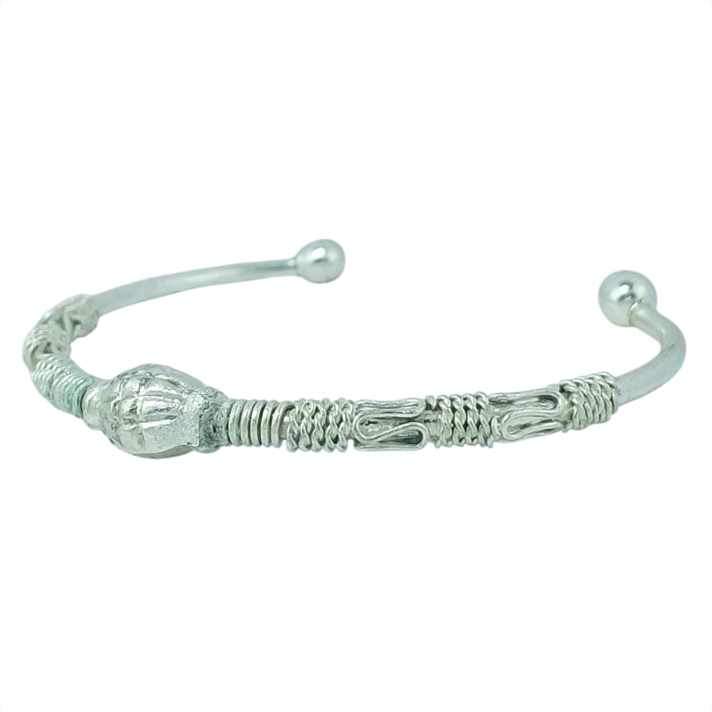 Bracelet en Cuivre Artisanal Touareg – Fabrication Traditionnelle de Tamanrasset Sud de l'Algérie  - Pour Femme