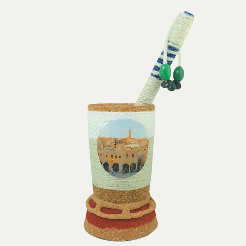 Porte-Stylo Artisanal en Argile de Ghardaïa : Authenticité Berbère et Savoir-faire Ancestral pour un Bureau Inspirant